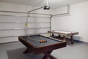 Beautiful 5 Bed Pool Home With Game Room 5 Bedroom Home by RedAwning