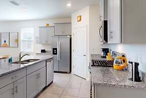 Beautiful 5 Bed Pool Home With Game Room 5 Bedroom Home by RedAwning