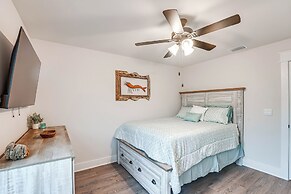 Near State Parks: Carrabelle Home w/ Beach Access!