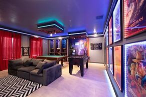 Spacious Family 7 Bed Pool Home And Game Room 7 Bedroom Home by RedAwn