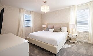 Spacious Family 7 Bed Pool Home And Game Room 7 Bedroom Home by RedAwn