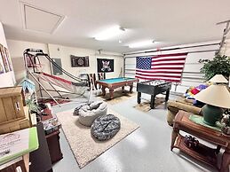 Cozy 4 Bed Pool Home With Game Room 4 Bedroom Home by RedAwning