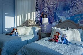 Luxurious Pool Home With Game Room 5 Bedroom Home by RedAwning