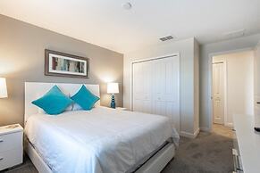 Cozy 4 Bed Town Home With Splash Pool 4 Bedroom Townhouse by RedAwning