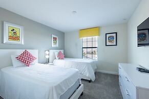 Cozy 4 Bed Town Home With Splash Pool 4 Bedroom Townhouse by RedAwning