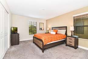 Spacious 5 Bed Pool Home With Game Room 5 Bedroom Home by RedAwning