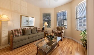 Cozy 4 Bed Pool Home With Spa 4 Bedroom Home by RedAwning