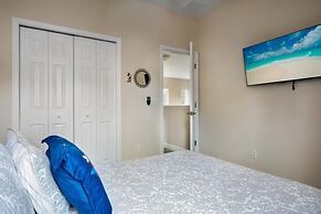 Beautiful 5 Bed Pool Home In Reunion 5 Bedroom Home by RedAwning