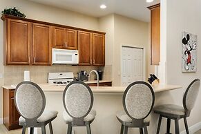 Beautiful 5 Bed Pool Home In Reunion 5 Bedroom Home by RedAwning