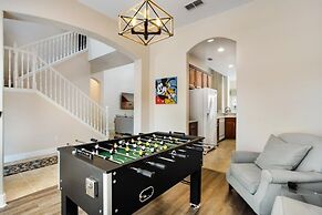 Beautiful 5 Bed Pool Home In Reunion 5 Bedroom Home by RedAwning