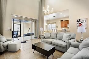 Beautiful 5 Bed Pool Home In Reunion 5 Bedroom Home by RedAwning