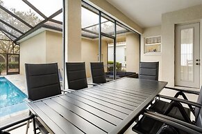 Beautiful 5 Bed Pool Home In Reunion 5 Bedroom Home by RedAwning