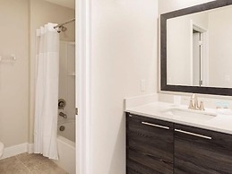 Modern 3 Bed Town Home At Balmoral Resort-3sltth1 3 Bedroom Condo by R