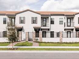 Modern 3 Bed Town Home At Balmoral Resort-3sltth1 3 Bedroom Condo by R