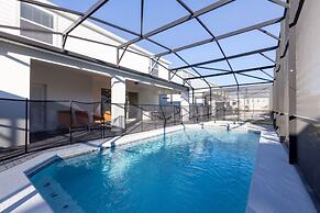 Spacious 10 Bed Pool Home With Game Room- 10 Bedroom Home by RedAwning