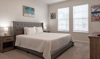 Spacious 10 Bed Pool Home With Game Room- 10 Bedroom Home by RedAwning