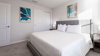 Spacious 10 Bed Pool Home With Game Room- 10 Bedroom Home by RedAwning