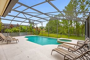 Spacious And Relaxing Home With South Facing Pool 6 Bedroom Home by Re