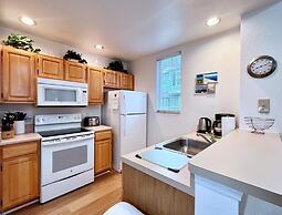 Lovely Family Town Home In Great Location 4 Bedroom Townhouse by RedAw