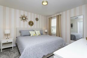 9 Bed Fun Rooms For Everyone Pool & Spa 9 Bedroom Home by RedAwning