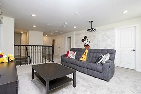 9 Bed Fun Rooms For Everyone Pool & Spa 9 Bedroom Home by RedAwning