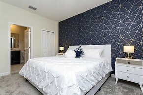 9 Bed Fun Rooms For Everyone Pool & Spa 9 Bedroom Home by RedAwning