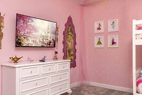 9 Bed Fun Rooms For Everyone Pool & Spa 9 Bedroom Home by RedAwning