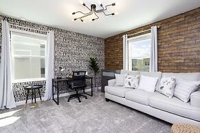 9 Bed Fun Rooms For Everyone Pool & Spa 9 Bedroom Home by RedAwning