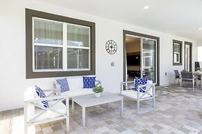 9 Bed Fun Rooms For Everyone Pool & Spa 9 Bedroom Home by RedAwning