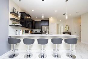 9 Bed Fun Rooms For Everyone Pool & Spa 9 Bedroom Home by RedAwning