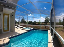 Beautiful And Spacious 5 Bed Pool Home 5 Bedroom Home by RedAwning