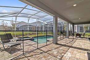 Spacious 8 Bed Pool Home With Game Room 8 Bedroom Condo by RedAwning