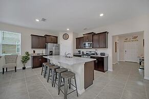 7535oakmoss 7 Bedroom Villa by RedAwning