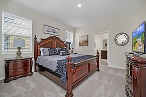 7535oakmoss 7 Bedroom Villa by RedAwning