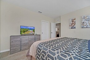 7535oakmoss 7 Bedroom Villa by RedAwning