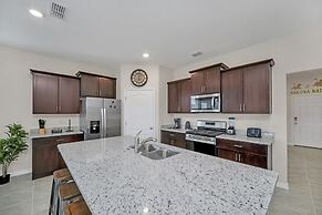 7535oakmoss 7 Bedroom Villa by RedAwning