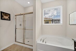 7535oakmoss 7 Bedroom Villa by RedAwning