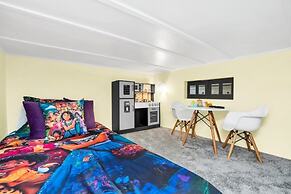 Luxury Lake View 9 Br Villa With Games Room 9 Bedroom Home by RedAwnin