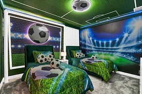 Luxury Lake View 9 Br Villa With Games Room 9 Bedroom Home by RedAwnin