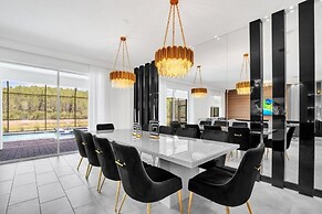 Luxury Lake View 9 Br Villa With Games Room 9 Bedroom Home by RedAwnin