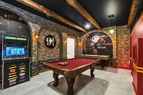 Luxury Lake View 9 Br Villa With Games Room 9 Bedroom Home by RedAwnin