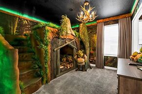 Luxury Lake View 9 Br Villa With Games Room 9 Bedroom Home by RedAwnin