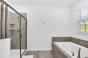 Luxury Lake View 9 Br Villa With Games Room 9 Bedroom Home by RedAwnin