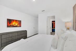 Luxury Lake View 9 Br Villa With Games Room 9 Bedroom Home by RedAwnin