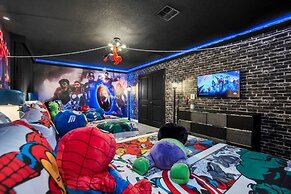 Luxury Lake View 9 Br Villa With Games Room 9 Bedroom Home by RedAwnin