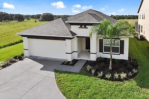 Beautiful Pool Home With Game Room 4 Bedroom Home by RedAwning