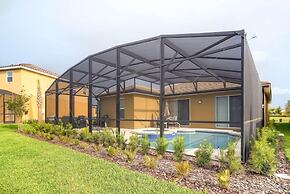 Pool Home Great Location Close To Disney 5 Bedroom Home by RedAwning