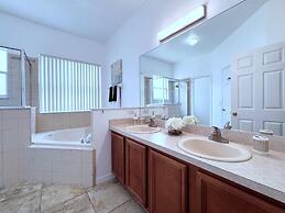 Privacy 4 Bed 3 Bath Pool Home With Spa 4 Bedroom Home by RedAwning