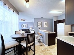 Privacy 4 Bed 3 Bath Pool Home With Spa 4 Bedroom Home by RedAwning