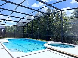 Privacy 4 Bed 3 Bath Pool Home With Spa 4 Bedroom Home by RedAwning